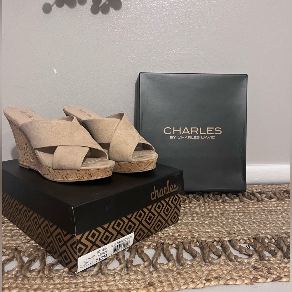 Charles by Charles David Latrice, nude, faux suede, cork ladies wedges size 7.5￼
